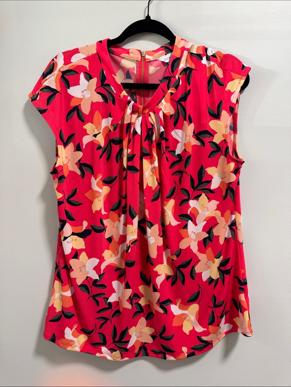 Liz Claiborne Red Floral Cap Sleeve Blouse